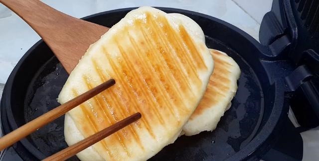 爱吃烧饼的要收藏了,加2个鸡蛋,个个蓬松暄软,比面包香甜好吃