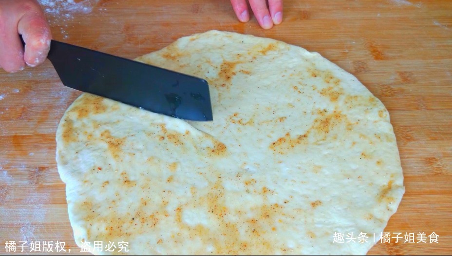 面粉别只蒸馒头了，农村妈妈30年的经验，教你做最好吃的发面饼
