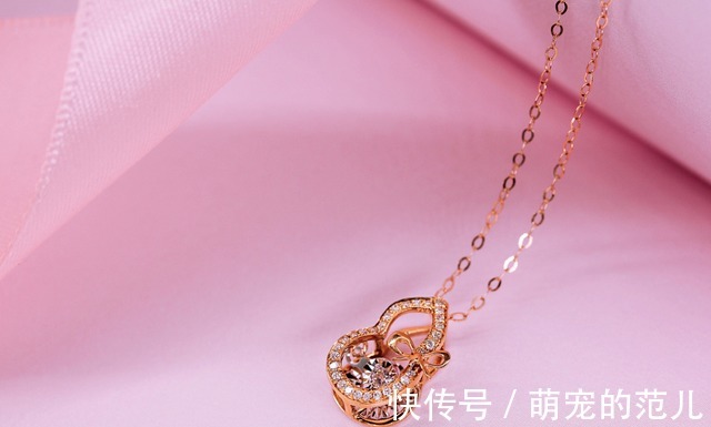 伊丽莎白·泰勒!珠宝为何可以抓住你的眼球呢珠宝的选购知识你了解了吗!