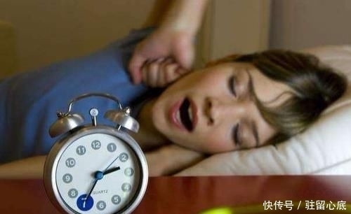 香蕉加上它，被称为“天然安眠药”，安神助眠，好梦自然来