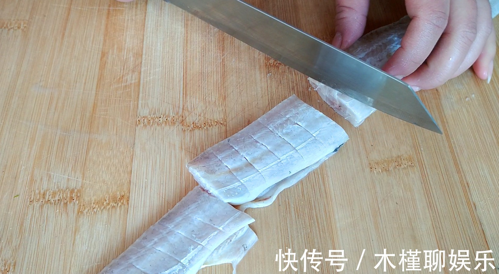 我家带鱼从不红烧，加一个鸡蛋，不油炸不清蒸，出锅孩子全吃光了
