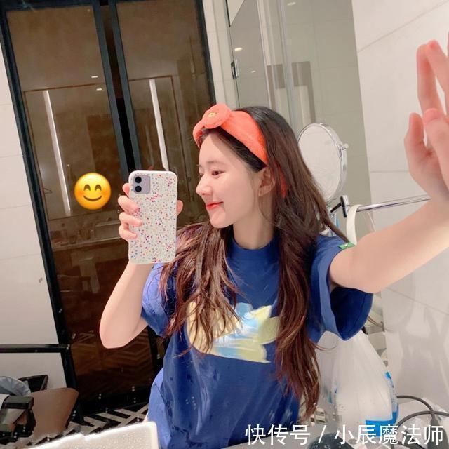 看起来|时尚穿搭:阔腿裤姐妹花走在街上,气质迷人