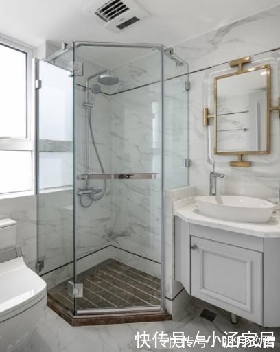 装修|卫生间的地面别只会贴瓷砖,头次见闺蜜家这样设计,防滑又高档!