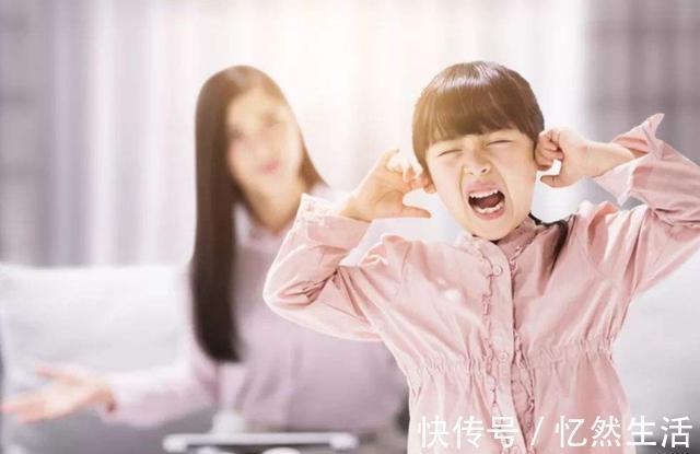 苹果|4岁儿子碰坏同学苹果手表,妈妈准备买单,但看到手表后差点笑翻