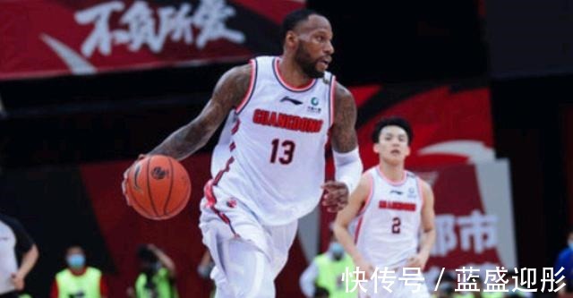 辽篮|胡明轩遭驱逐!郭艾伦12中2低迷,易建联15+7,威姆斯遭辽篮炮轰!