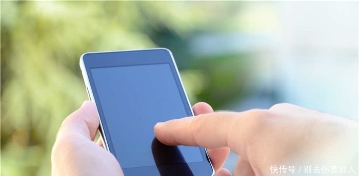 变化|如果将一款手机关机,10年后再开机,最终都会有哪些奇怪的变化?