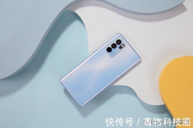 oppo|手机同质化愈演愈烈，苹果和国产品牌的设计谁更用心？