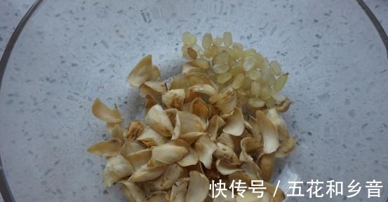 满满胶原蛋白的皂角米紫薯甜汤,甜糯可口,制作简单还好吃!