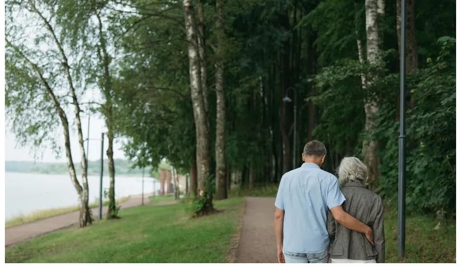 电视|初代琼瑶女神刘雪华，晚年独居24小时开着电视：道出人生终极的苦