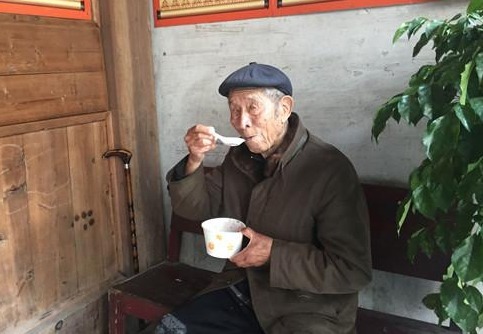 玉米粉粥|糖尿病人不能喝粥辟谣这样喝血糖不升高,还能降血糖