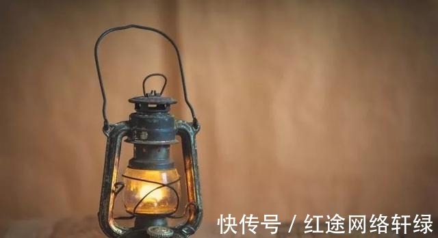 近视|古代点煤油灯，很少人眼睛近视，现在灯火通明，为何有很多近视眼