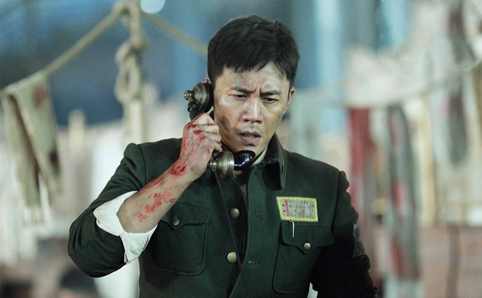 惨不忍睹|比《八佰》还要悲壮的电影,却因没钱做宣发,票房惨不忍睹