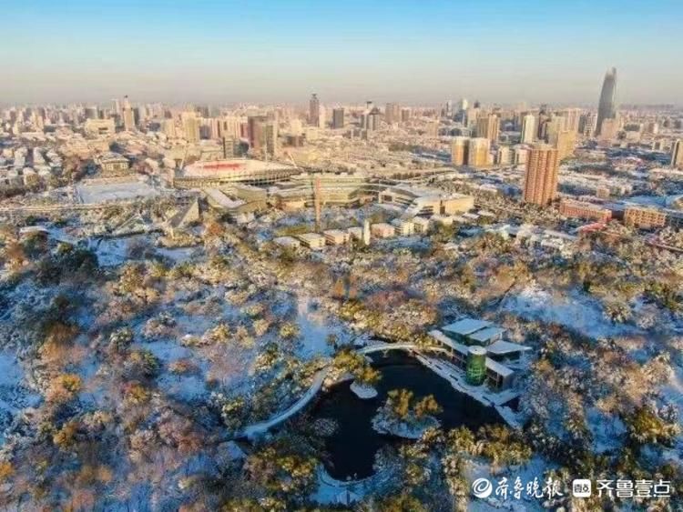 壹粉|有一种美叫雪后放晴！情报员航拍雪后大明湖带你俯瞰灵动泉城