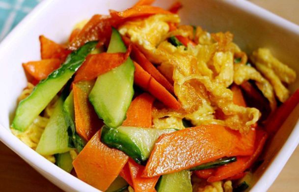 嫂子晚餐堅持吃此菜，不節食不運動，卻能輕松瘦身，你應該了解下