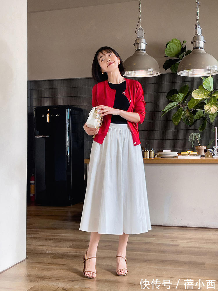 美眉 穿什么“短裙”太土了!瞧今秋流行“膝下裙”,20-50岁穿都好美