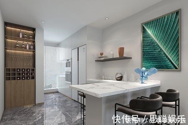 玻璃柜门|老婆坚持衣帽间做玻璃柜门,我一直反对,完工看到效果后我闭嘴了!