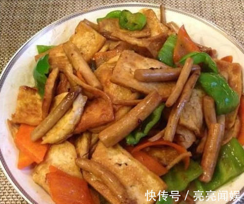 饭菜|香浓可口的几道下饭菜，好吃易做上桌快，蒸好的排骨滤掉汤汁
