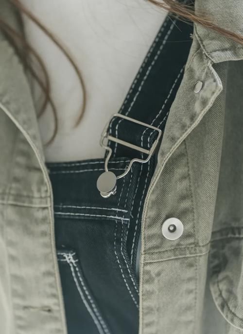 “ 春外套 ”我爱惨了！2021年这么穿，流行极了