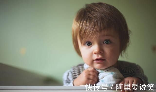 宝宝|睡觉前对孩子做这三件事,孩子不仅会变矮、还会变笨哦