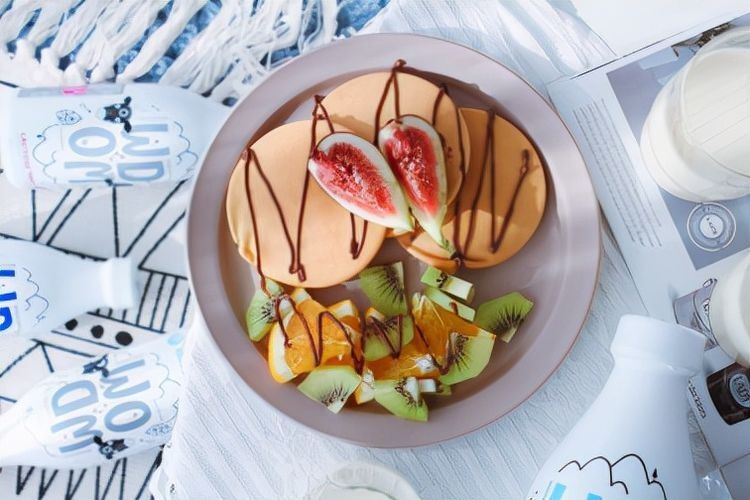 松饼的做法简单，配上水果，颜值高味道好