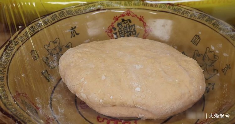 胡萝卜吃了30年，有种做法是头一次见，酥脆宣软，上桌就被抢光