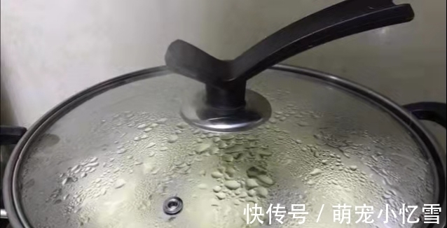 蒸馒头,别只用酵母!多加2种料,半小时发一盆,筋道松软,香!