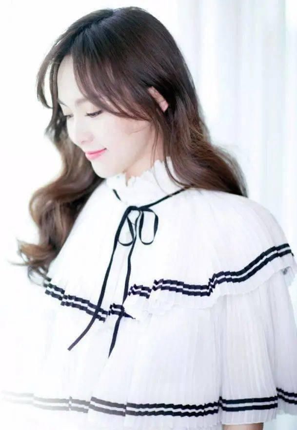 一剪就老十岁的4种发型,爱美女生千万不要留!