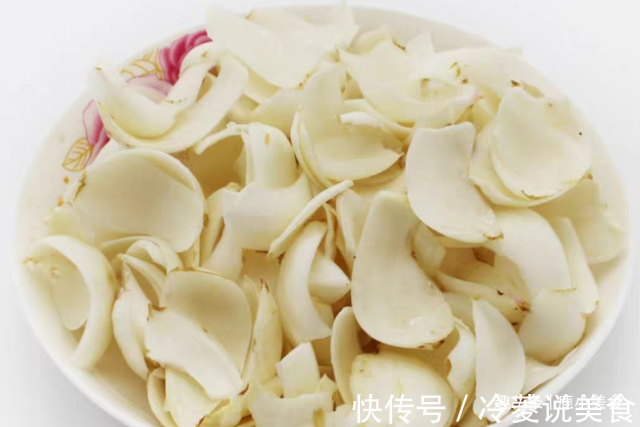 西芹|秋季干燥,建议多吃“白色食物”,润肺降燥营养高,味道特鲜甜!