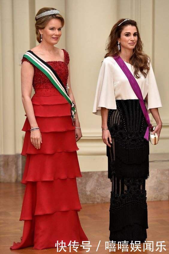 西班牙王后遇上对手，穿套装同框约旦王后略显老，气质也不占上风