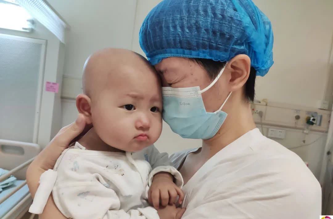 导管|小夫妻生了对龙凤胎,亲朋都来祝贺,谁知没高兴多久老大就出事了