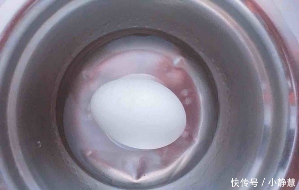 咸鸭蛋自己在家就可以做!配方和比例教给你,干净又好吃!