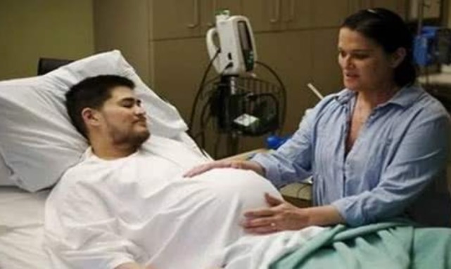 男性|世界上首例“怀孕生子”的男性，五年后达成愿望，还生了3个小孩