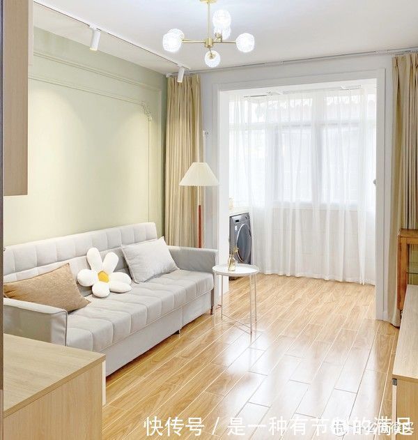 猪肝红|爆改43平小户型,不顾反对坚持主卧改客厅,完工后都说真香