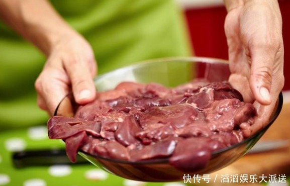 这2种食物是“痛风元凶”,挨饿也别吃,伤肝伤肾很严重