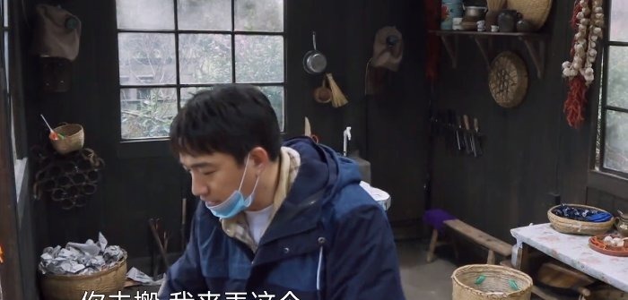 划船|为了节目效果还是偷懒?黄磊划船时多次“划水”,被观众质疑偷懒