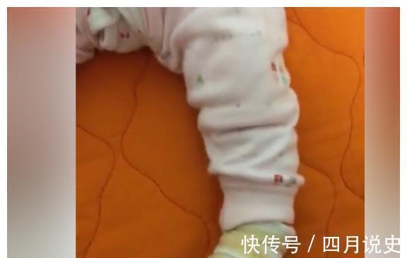 妈妈|妈妈怕宝宝受凉,让爸爸给他穿上袜子,看到宝宝的脚,妈妈无语了