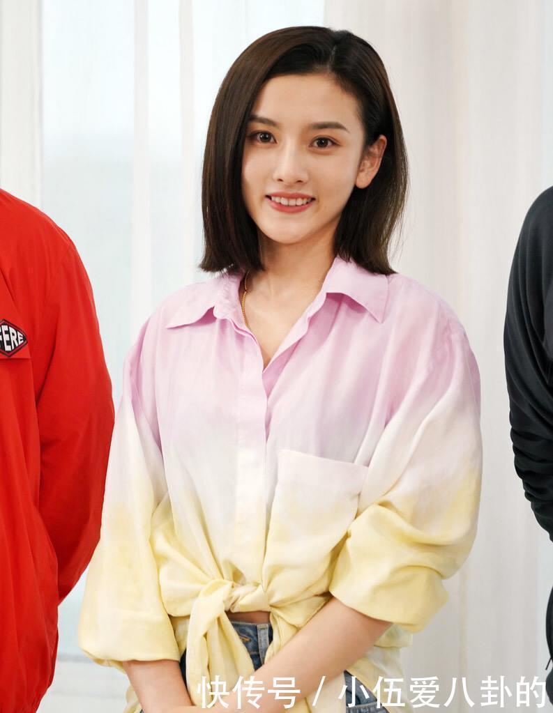 女人味|好看不用打理的短发有哪些？一刀切的齐下巴短发不错，简单又时髦