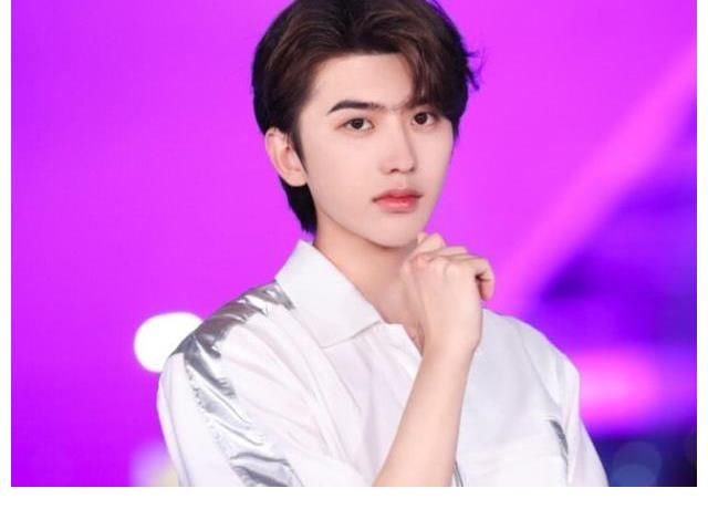 网传《跑男10》阵容,减少1人增加2人,蔡徐坤秦霄贤呼声高