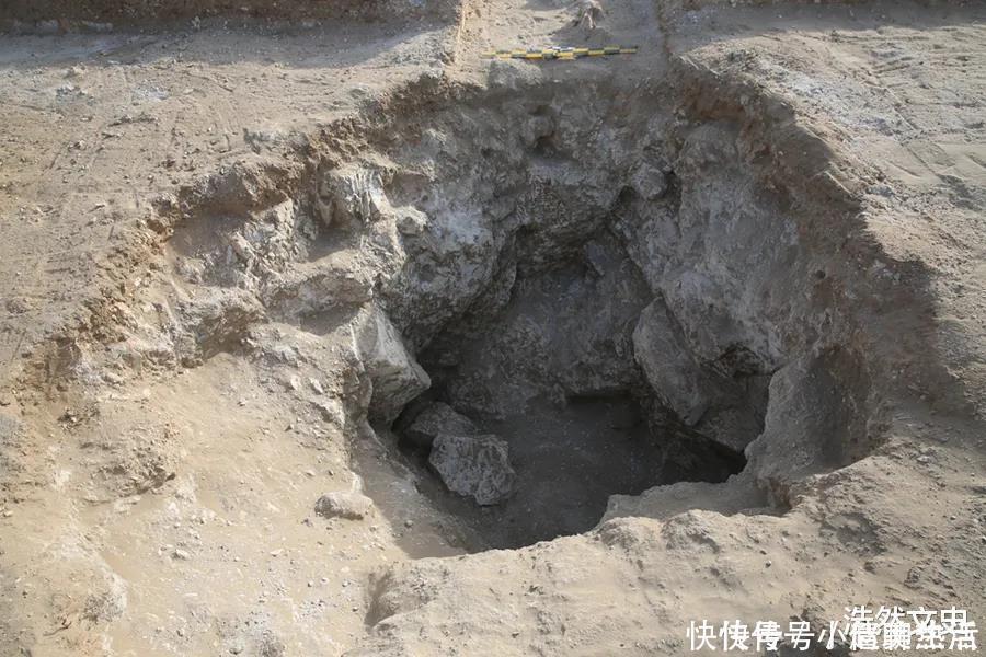 玉矿|考古学者夜市见一玉，花一年说服摊主带路，终发现四千年玉矿遗址