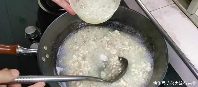 我家天天吃的牛肉豆腐羹,热乎乎的特鲜美,营养健康又美味