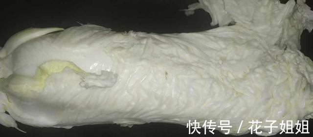 《白菜豆腐炖猪肉》鲜香美味不油腻，营养健康还好吃！