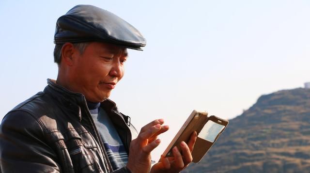 热牛奶|天然安眠药来了,在热牛奶中加了2勺,降肝火促睡眠,医生也在用