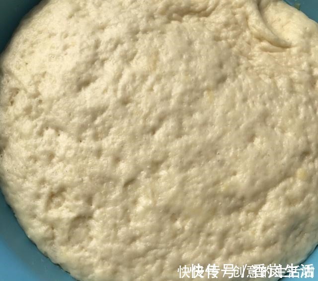 做法|炸麻花不用买，在家自己做，咬一口嘎嘣香脆，做法超简单