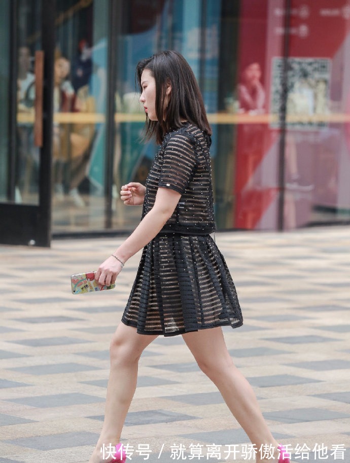 关键|这么“小巧袖珍”的高跟鞋,穿起来凉快不说,关键是还很“少女”