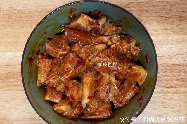 冬天,这菜我三天两头做一次,好吃解馋又营养,做法很简单