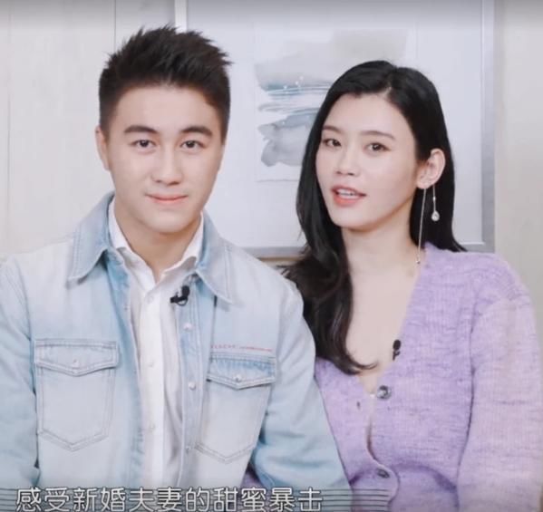 窦骁秀|何猷君夫妇综艺刚播，何超莲就携窦骁秀恩爱，何家竞争又开始了