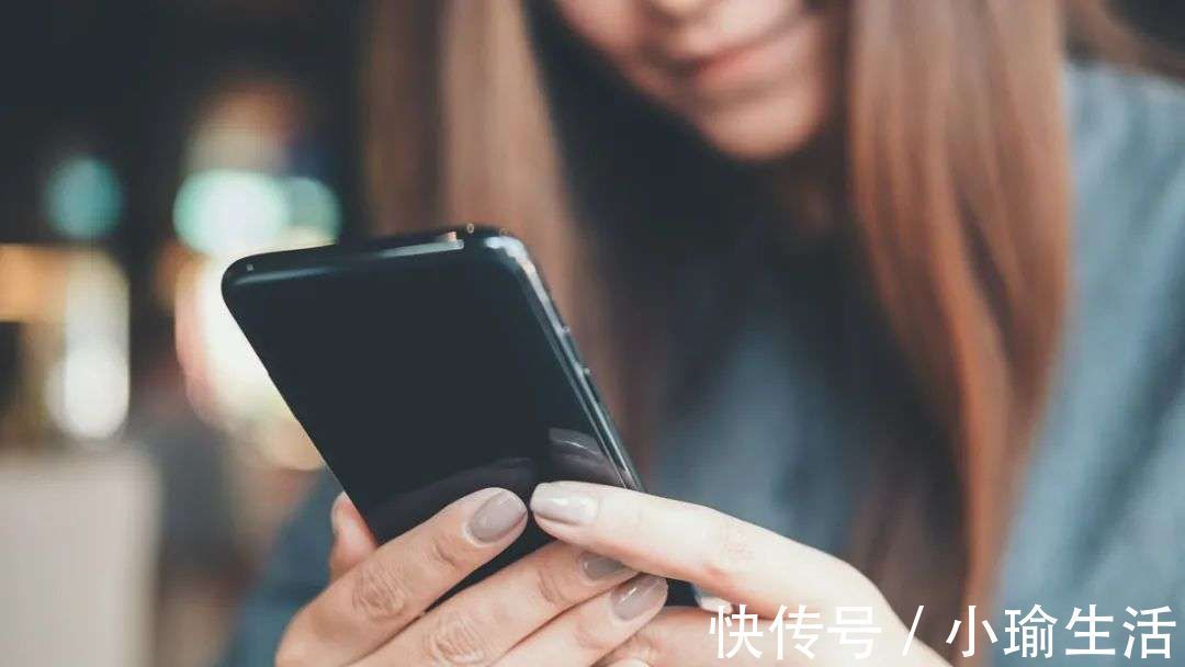 包装盒|网友选出2020手机最烂设计,iPhone的“创举”高居第二