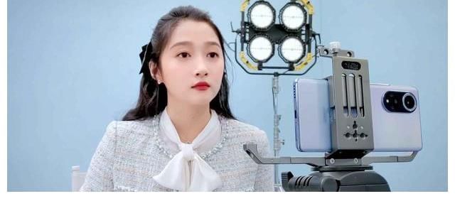 关晓彤首个自编、自导的vlog完美收官,效果杠杠的,值得点赞