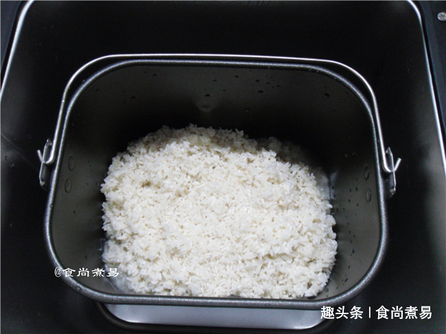 用两斤糯米，做此款简易小吃，软糯有嚼劲，一吃起停不下来