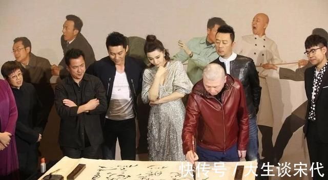 书法$冯小刚书法写出“瘦金体”神韵,马未都也称赞冯导人帅字好